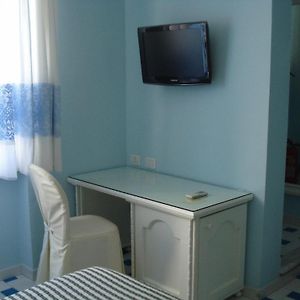 Camera tripla classica